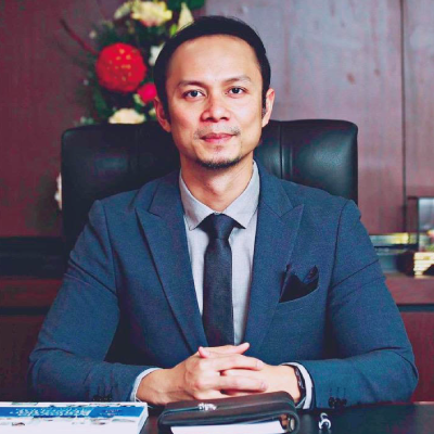 Portrait photo for Associate Professor Dr Afizan Azman