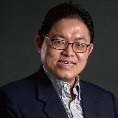 Portrait photo forAssociate Professor Dr Guido Benny